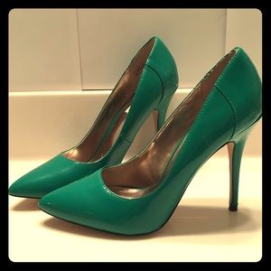 Steve Madden green high heels